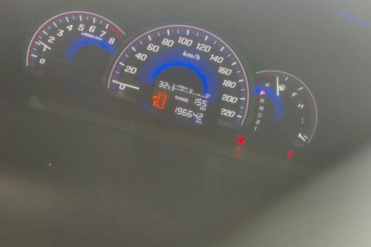 Used Honda Elysion 2015 2.4L VTi Comfort Version Odometer Close Up