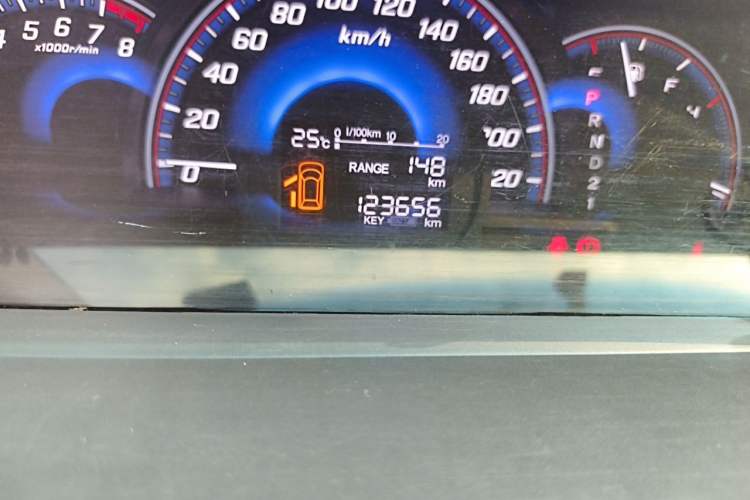 Used Honda Elysion 2015 2.4L VTi-S Prestige Edition Odometer Close Up