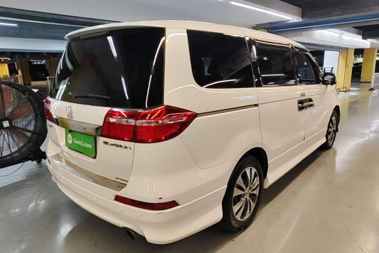 Used Honda Elysion 2015 2.4L VTi-S Prestige Edition Rear Right 45 Deg