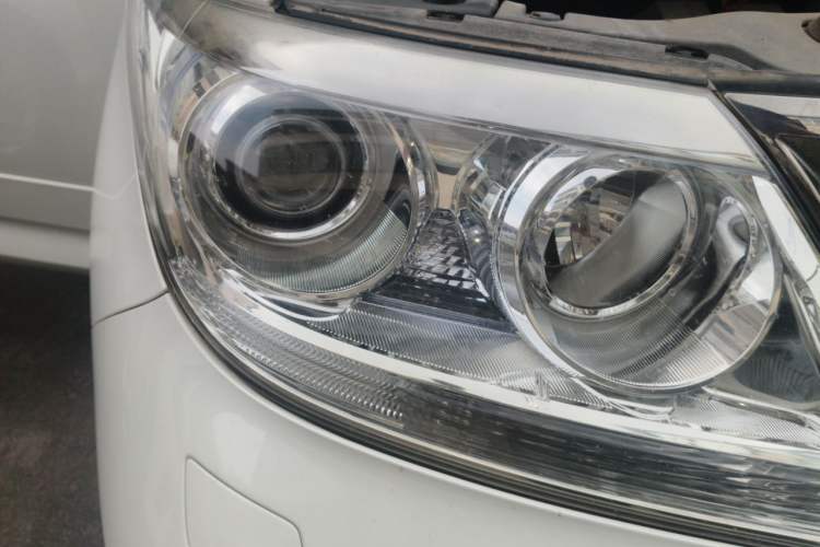 Used Honda Elysion 2015 2.4L VTi-S Prestige Edition Right Front Headlight