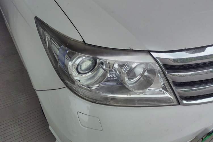 Used Honda Elysion 2015 2.4L VTi Comfort Version Right Front Headlight