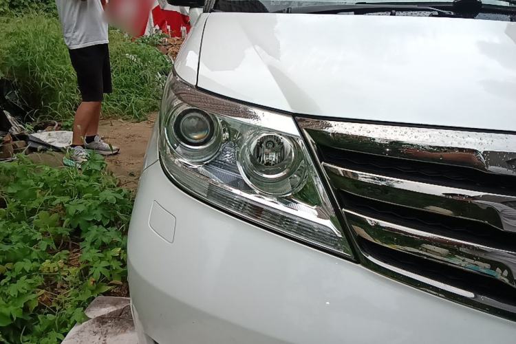 Used Honda Elysion 2015 2.4L VTi-S Prestige Edition Right Front Headlight