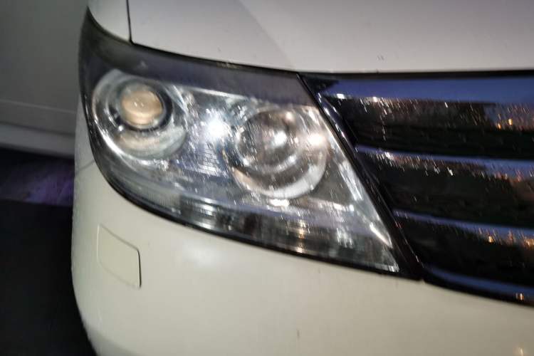 Used Honda Elysion 2015 2.4L VTi-S Prestige Edition Right Front Headlight