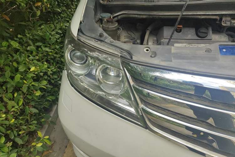 Used Honda Elysion 2015 2.4L VTi Luxury Edition Right Front Headlight