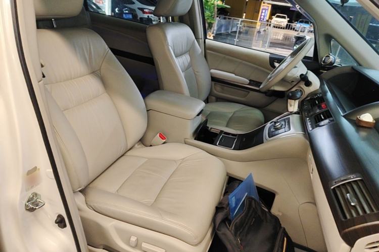 Used Honda Elysion 2015 2.4L VTi-S Prestige Edition Right Front Seat