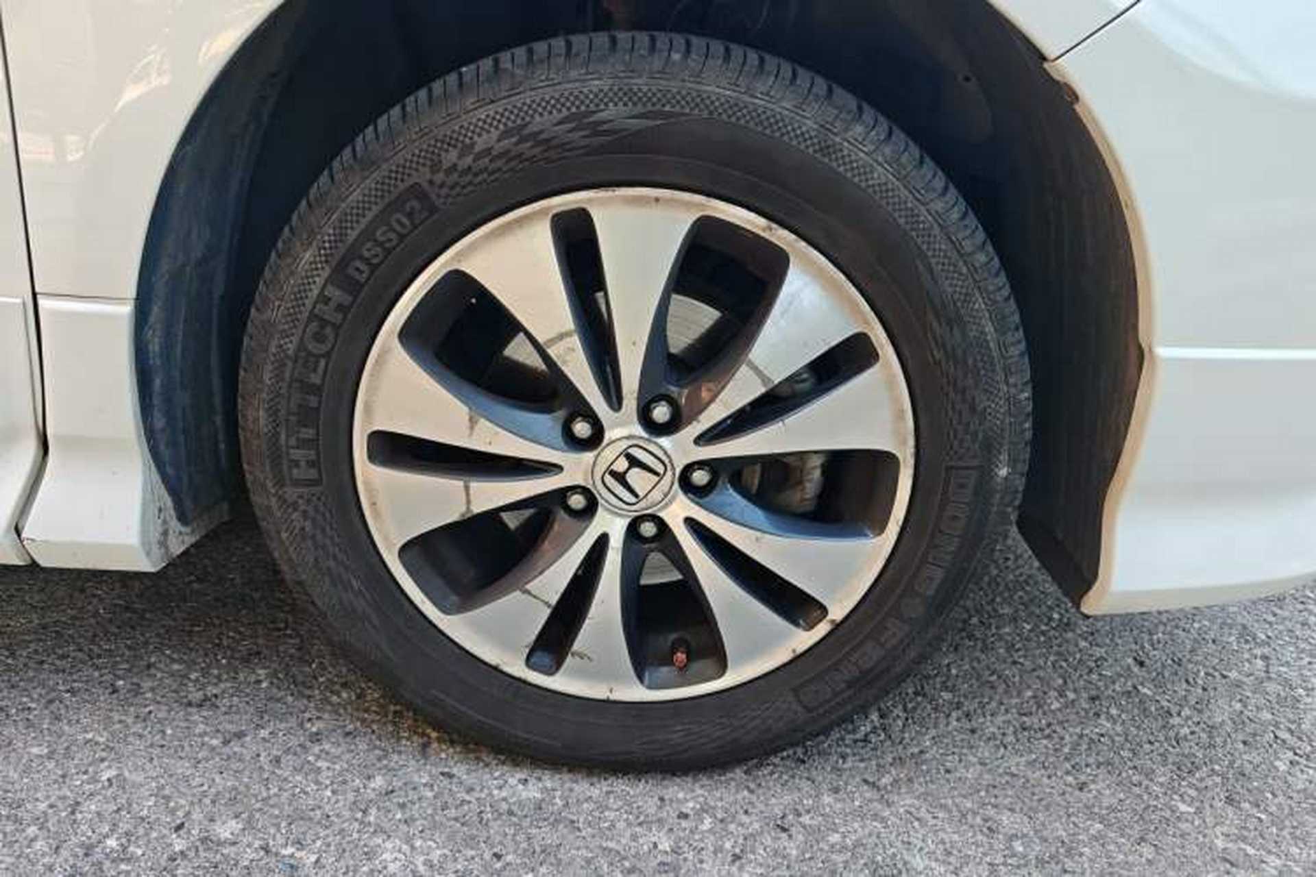 Used Honda Elysion 2015 2.4L VTi-S Prestige Edition Right Front Wheel Hub