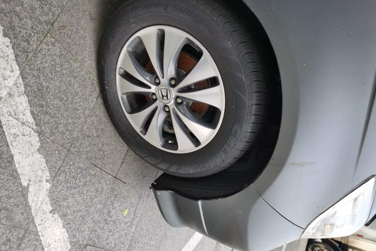 Used Honda Elysion 2015 2.4L VTi-S Prestige Edition Right Front Wheel Hub