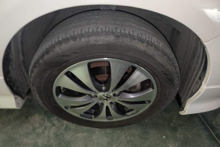 Used Honda Elysion 2015 2.4L VTi-S Prestige Edition Right Front Wheel Hub