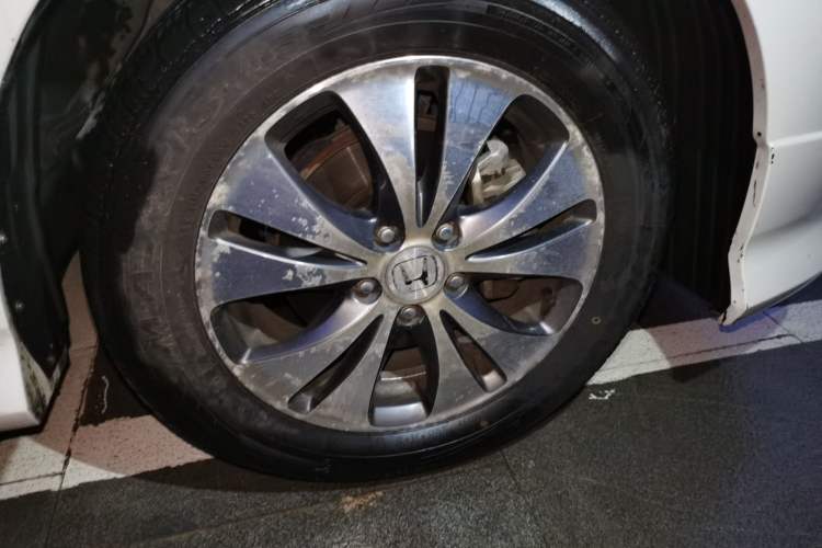 Used Honda Elysion 2015 2.4L VTi-S Prestige Edition Right Front Wheel Hub