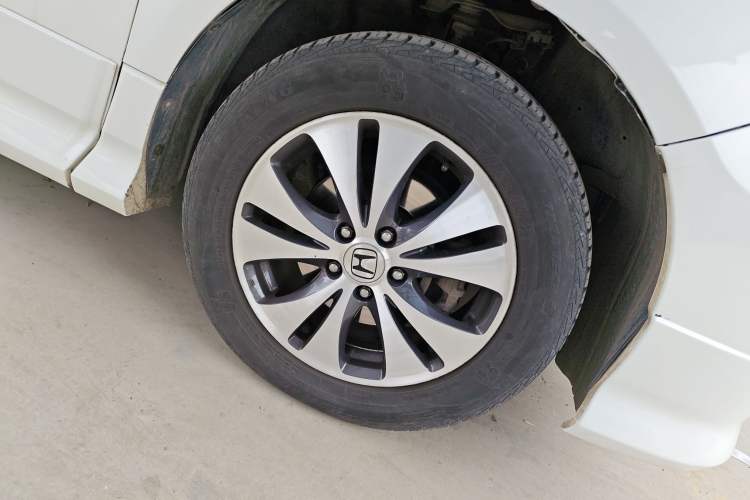 Used Honda Elysion 2015 2.4L VTi-S Prestige Edition Right Front Wheel Hub