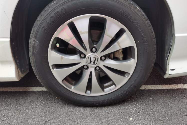 Used Honda Elysion 2015 2.4L VTi-S Prestige Edition Right Front Wheel Hub