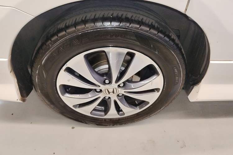 Used Honda Elysion 2015 2.4L VTi-S Prestige Edition Right Rear Wheel Hub
