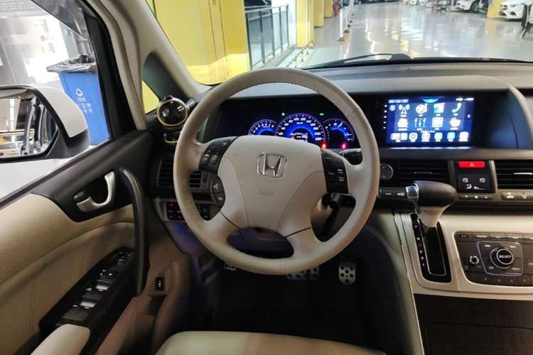 Used Honda Elysion 2015 2.4L VTi-S Prestige Edition Steering Wheel