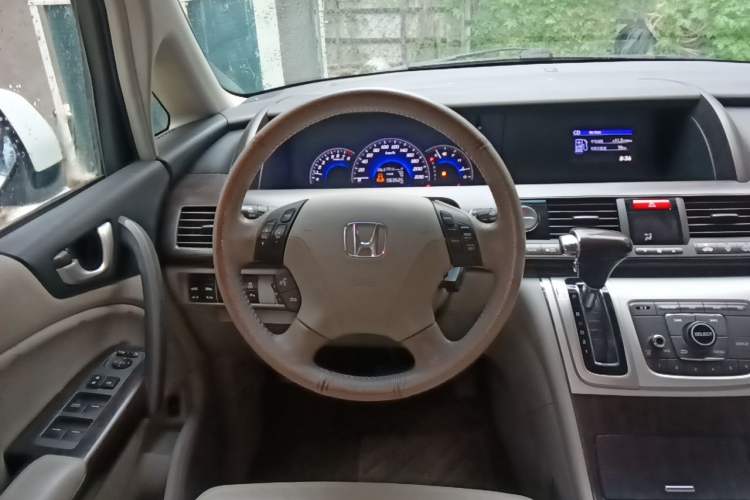 Used Honda Elysion 2015 2.4L VTi-S Prestige Edition Steering Wheel