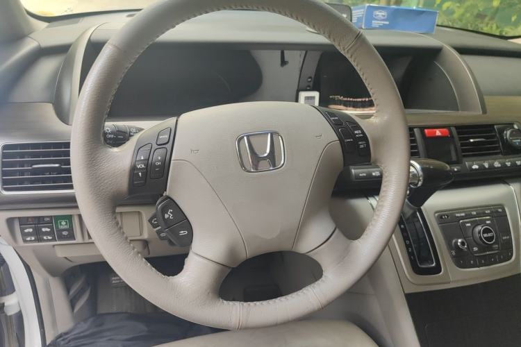 Used Honda Elysion 2015 2.4L VTi Luxury Edition Steering Wheel