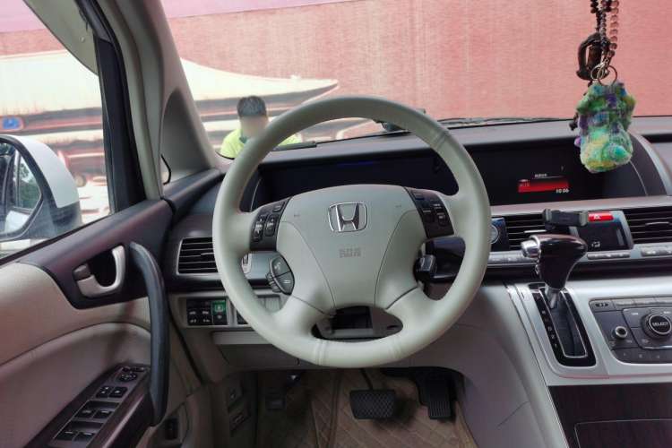 Used Honda Elysion 2015 2.4L VTi-S Prestige Edition Steering Wheel