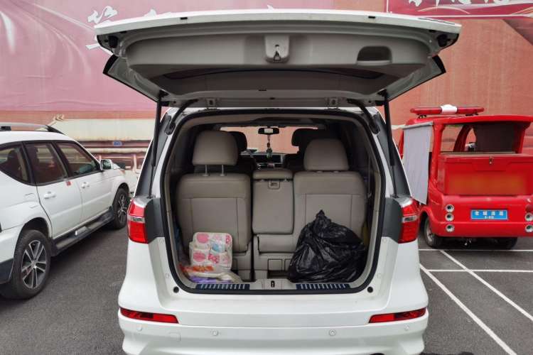 Used Honda Elysion 2015 2.4L VTi-S Prestige Edition Trunk