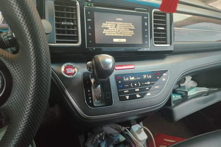 Used Honda Elysion 2016 2.4L Luxury Edition Audio And AC Panel