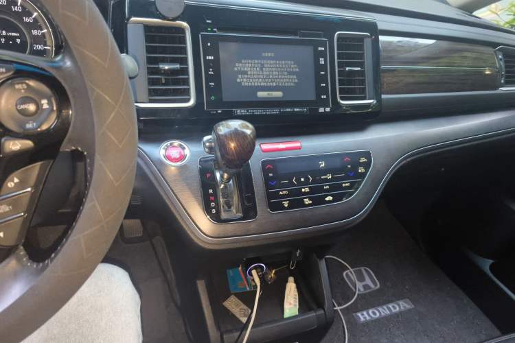 Used Honda Elysion 2016 2.4L Supreme Edition Audio And AC Panel