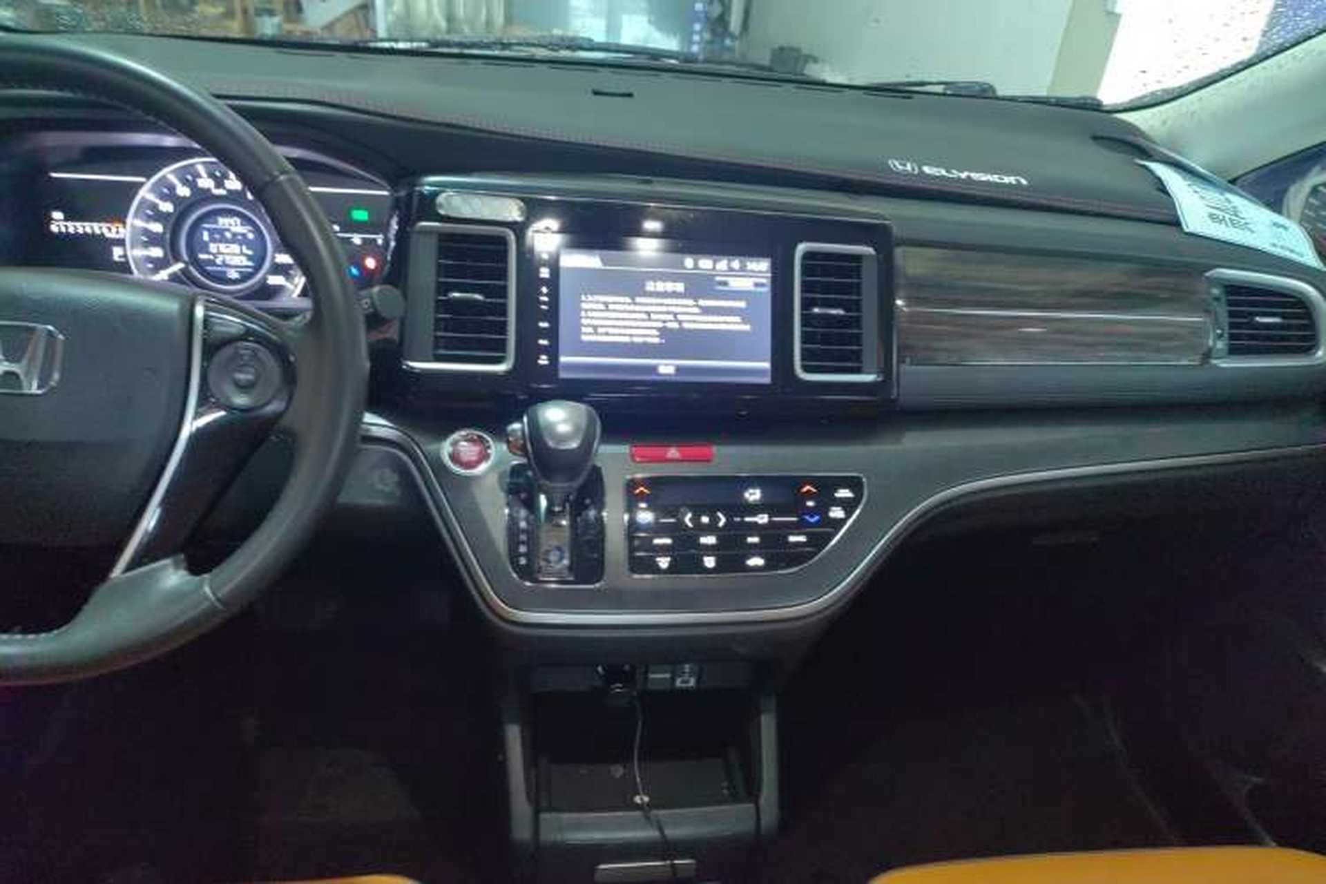 Used Honda Elysion 2016 2.4L Style Edition Audio And AC Panel