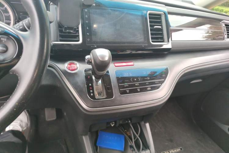 Used Honda Elysion 2016 2.4L Style Edition Audio And AC Panel