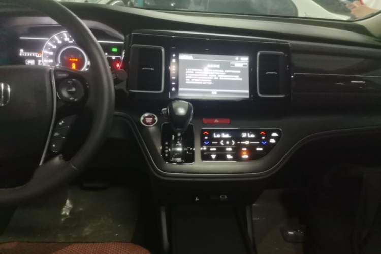 Used Honda Elysion 2016 2.4L Luxury Edition Audio And AC Panel
