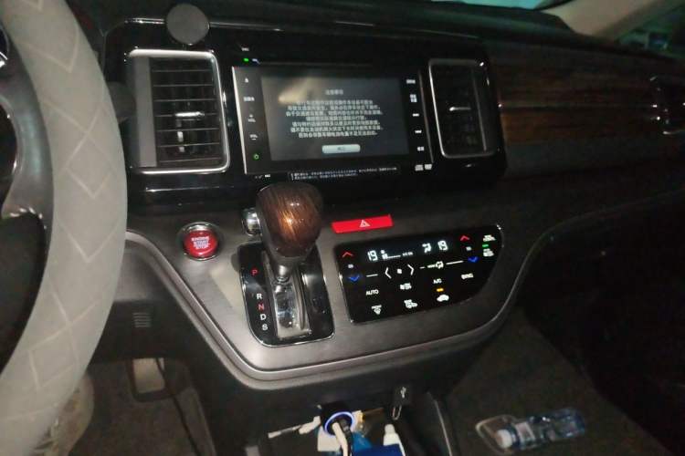Used Honda Elysion 2016 2.4L Supreme Edition Audio And AC Panel