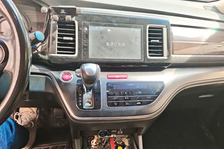 Used Honda Elysion 2016 2.4L Luxury Edition Audio And AC Panel