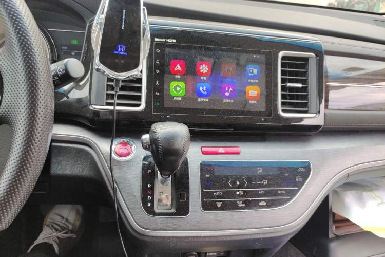 Used Honda Elysion 2016 2.4L Luxury Edition Audio And AC Panel