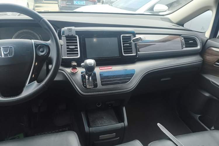 Used Honda Elysion 2016 2.4L Style Edition Audio And AC Panel