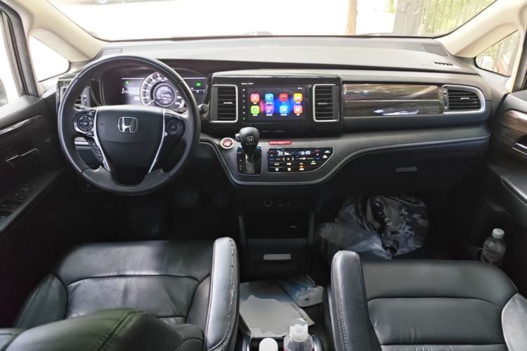 Used Honda Elysion 2016 2.4L Style Edition Center Console