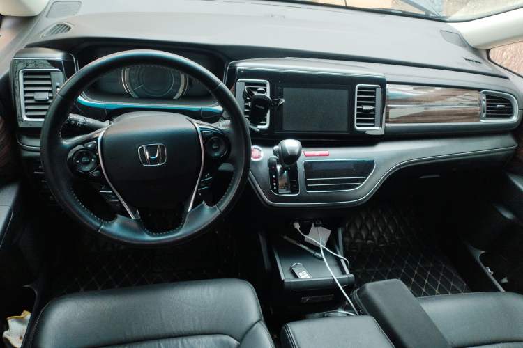 Used Honda Elysion 2016 2.4L Luxury Edition Center Console
