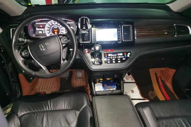 Used Honda Elysion 2016 2.4L Supreme Edition Center Console