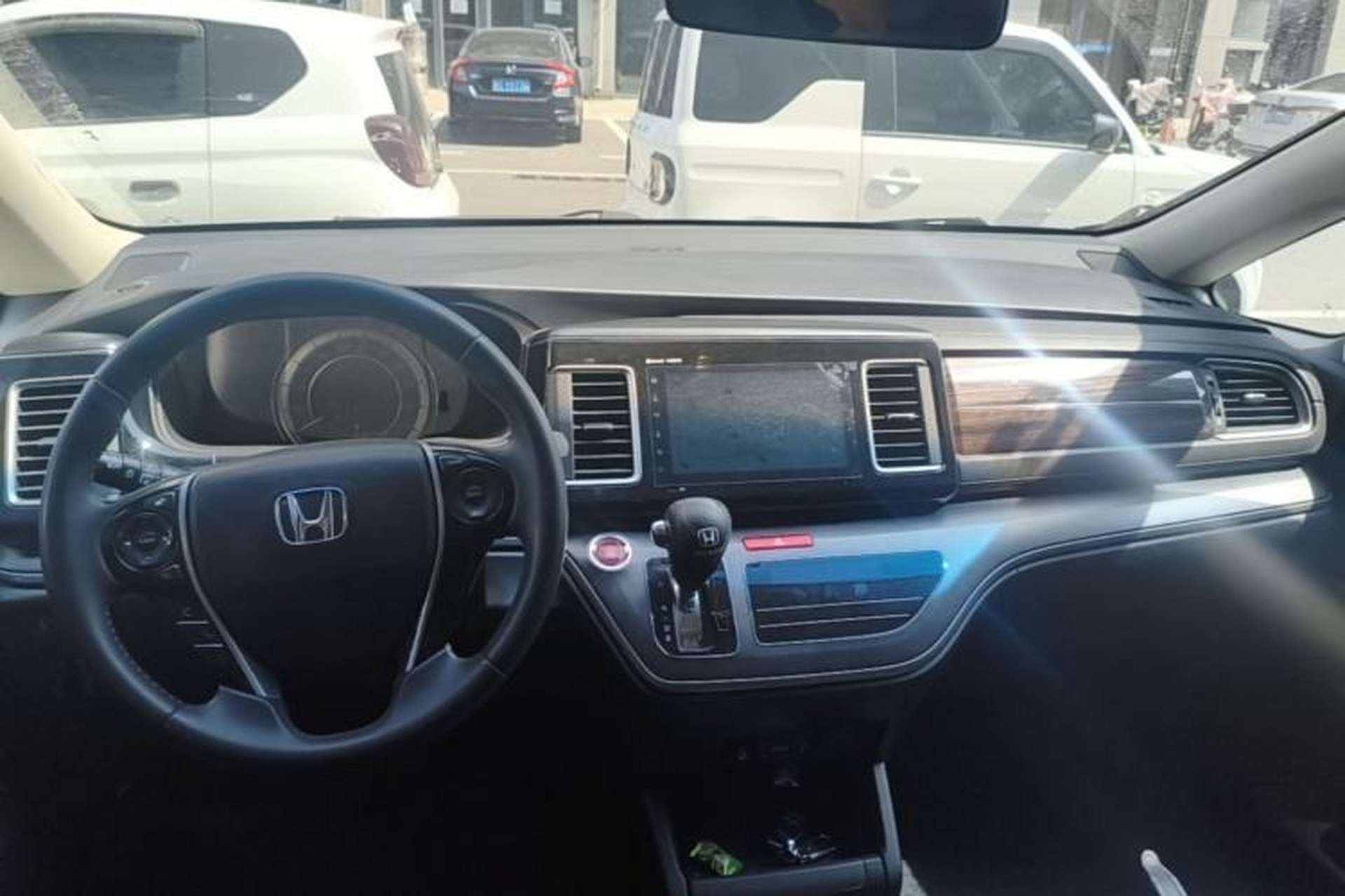 Used Honda Elysion 2016 2.4L Style Edition Center Console