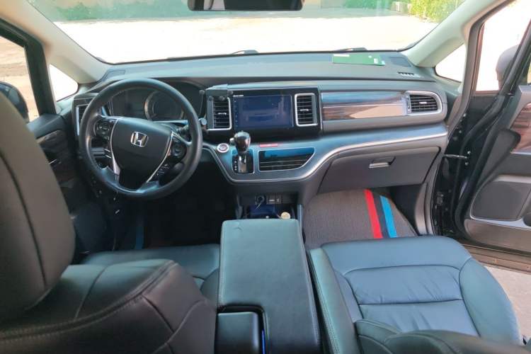 Used Honda Elysion 2016 2.4L Luxury Edition Center Console