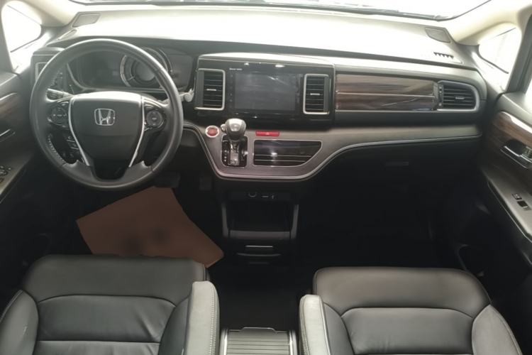 Used Honda Elysion 2016 2.4L Style Edition Center Console