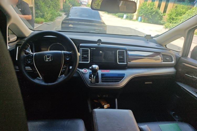 Used Honda Elysion 2016 2.4L Luxury Edition Center Console