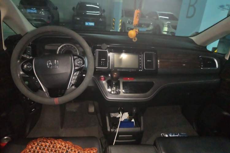 Used Honda Elysion 2016 2.4L Supreme Edition Center Console