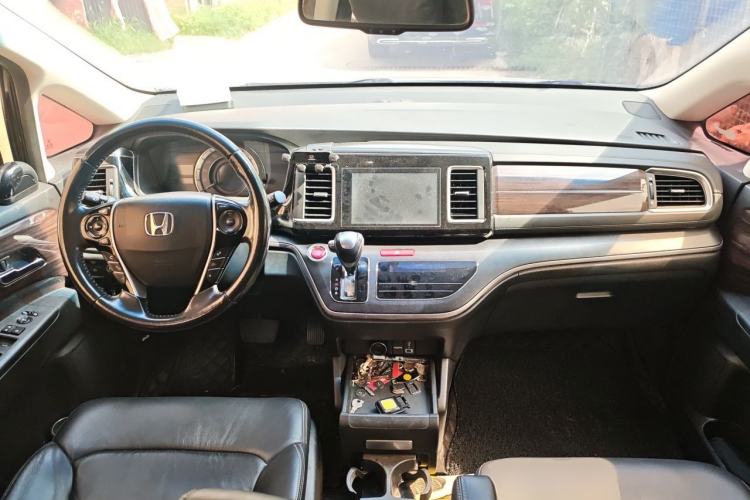 Used Honda Elysion 2016 2.4L Luxury Edition Center Console