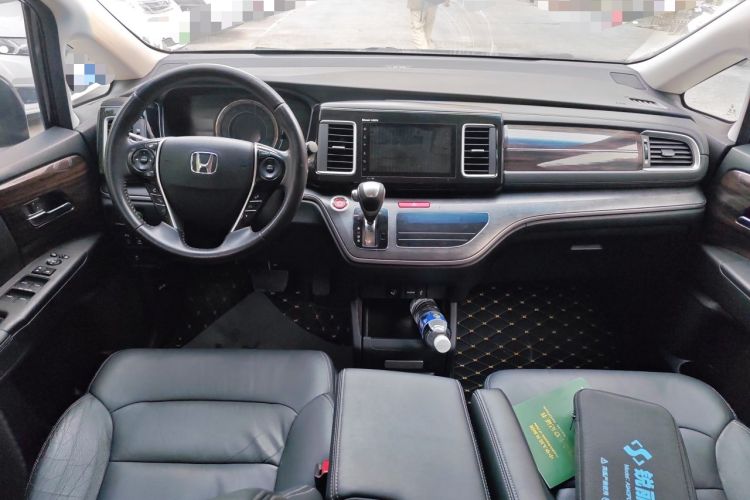 Used Honda Elysion 2016 2.4L Luxury Edition Center Console