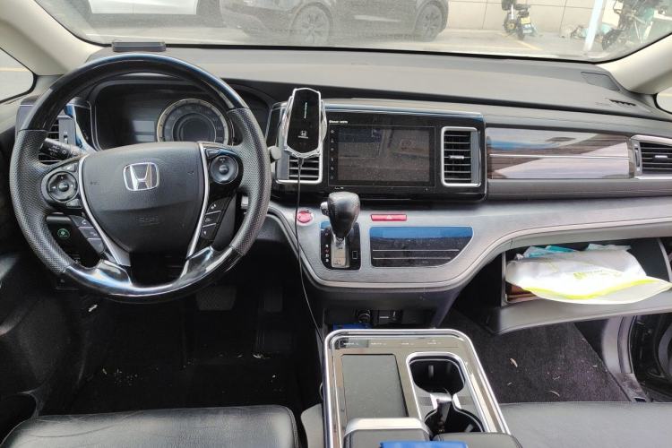 Used Honda Elysion 2016 2.4L Luxury Edition Center Console