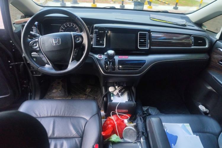 Used Honda Elysion 2016 2.4L Luxury Edition Center Console