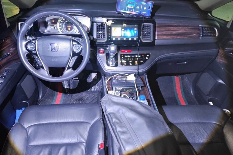 Used Honda Elysion 2016 2.4L Luxury Edition Center Console