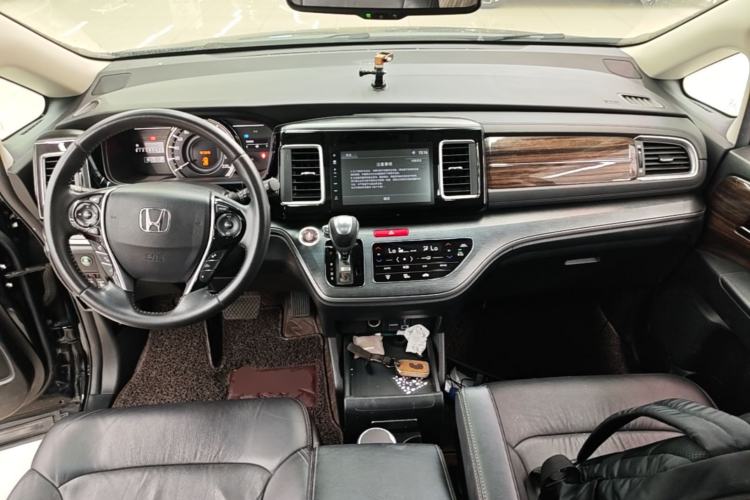 Used Honda Elysion 2016 2.4L Luxury Edition Center Console