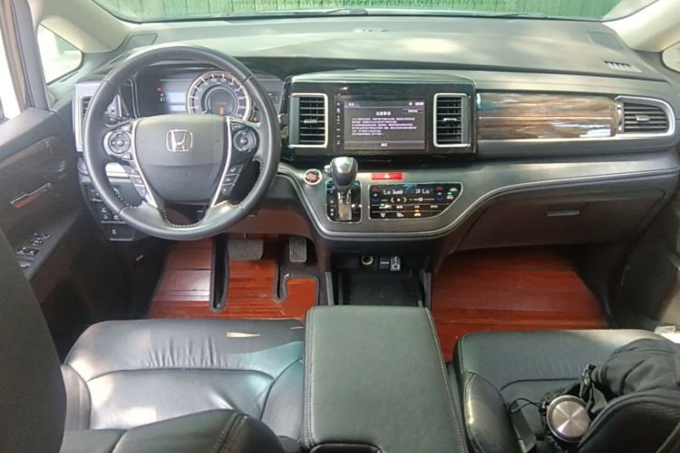 Used Honda Elysion 2016 2.4L Luxury Edition Center Console