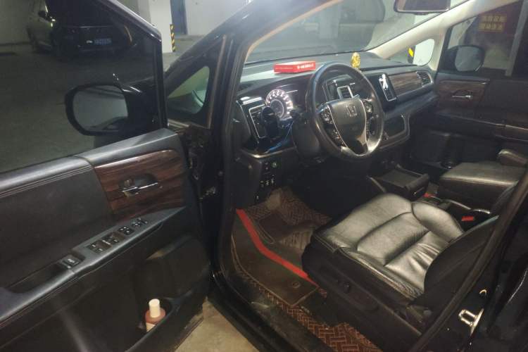 Used Honda Elysion 2016 2.4L Luxury Edition Driver Seat
