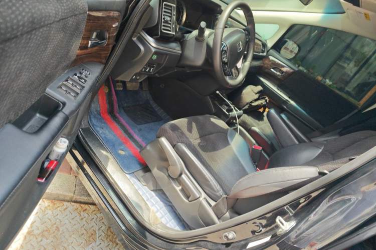 Used Honda Elysion 2016 2.4L Classic Edition Driver Seat