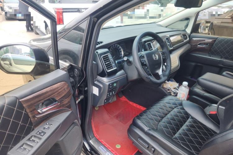 Used Honda Elysion 2016 2.4L Luxury Edition Driver Seat