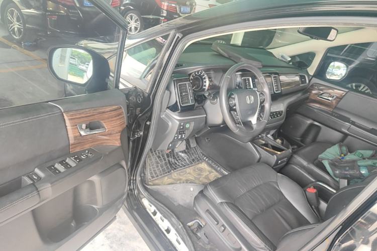 Used Honda Elysion 2016 2.4L Luxury Edition Driver Seat