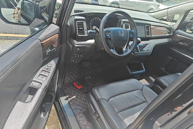 Used Honda Elysion 2016 2.4L Style Edition Driver Seat